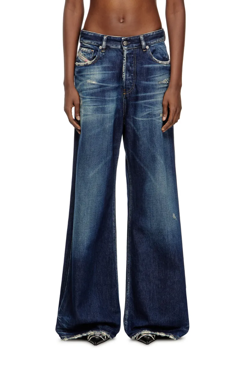 Frayed Wide-Leg Jeans