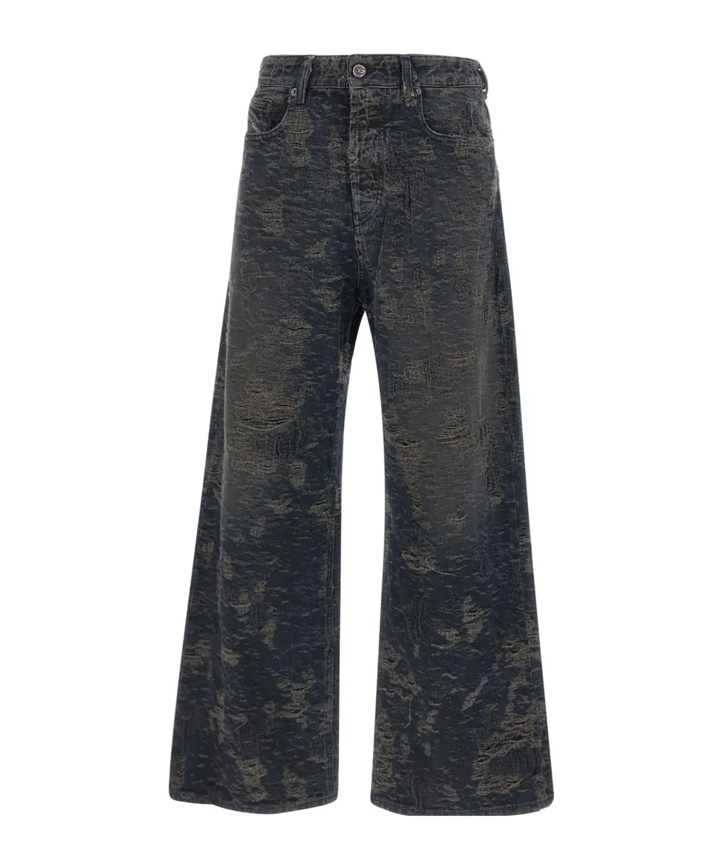 Wide-Leg Jeans