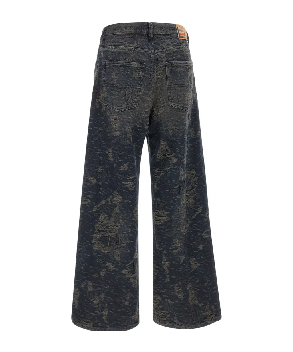 Wide-Leg Jeans