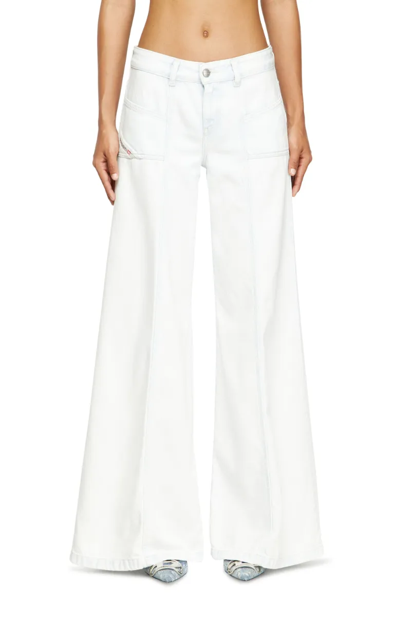 D-Akii 09M56 Flare Jeans