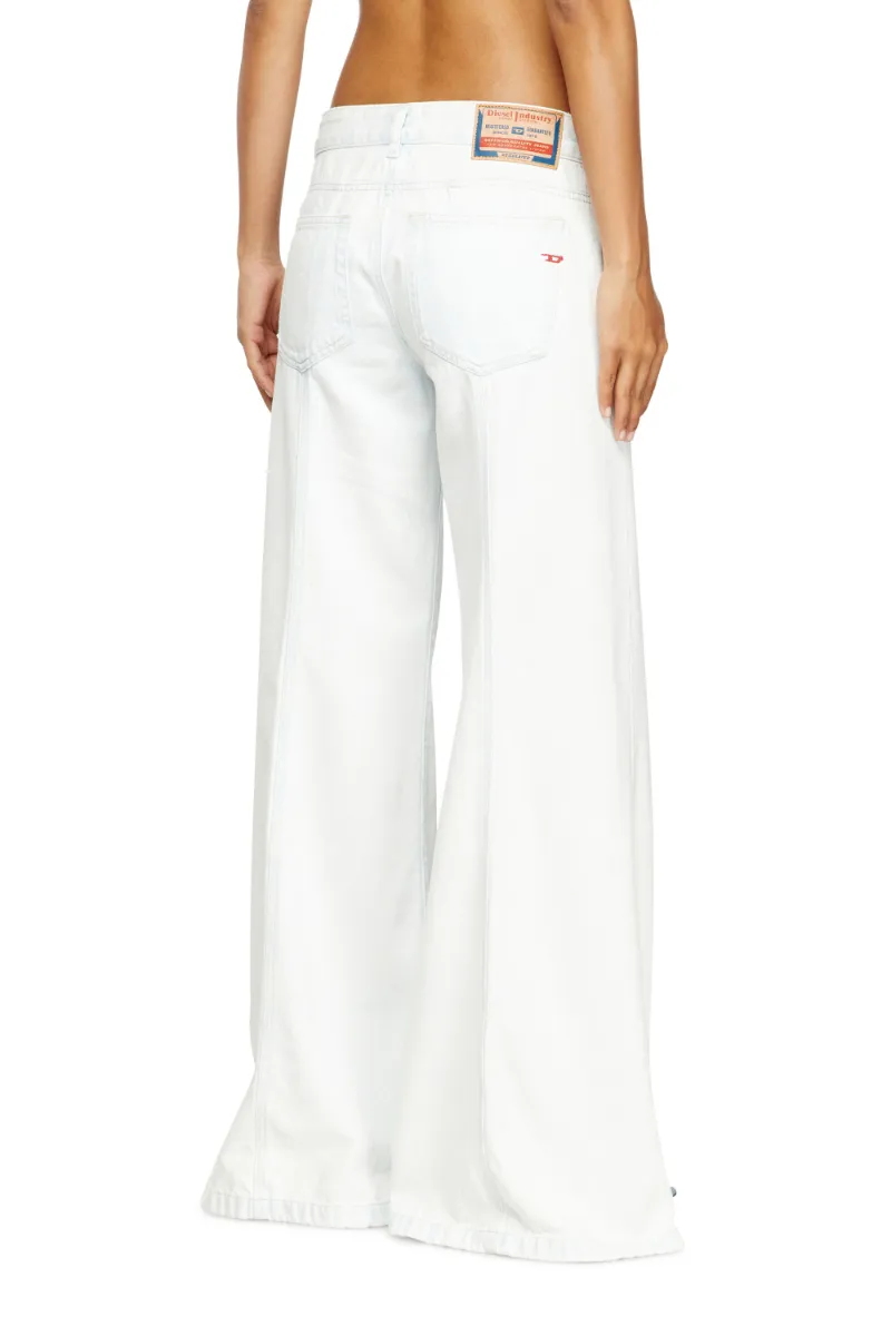 D-Akii 09M56 Flare Jeans