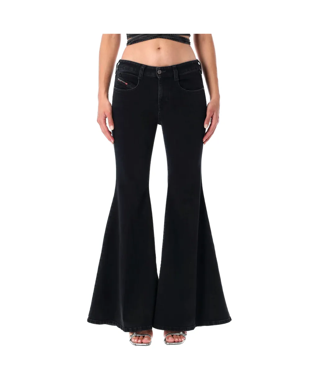 Flared Jeans