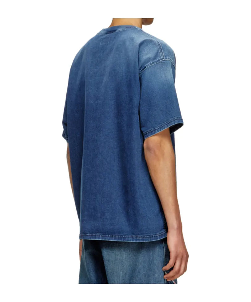 Short-Sleeved T-Shirt