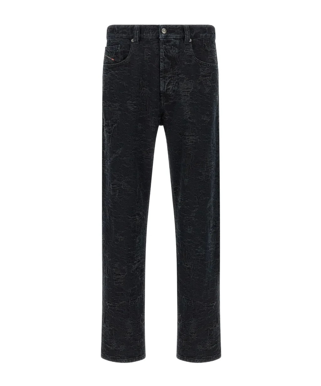 Destroyed-Effect Jeans