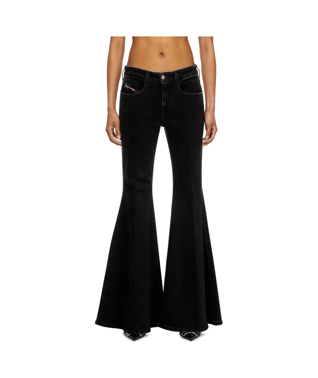 Flared Jeans