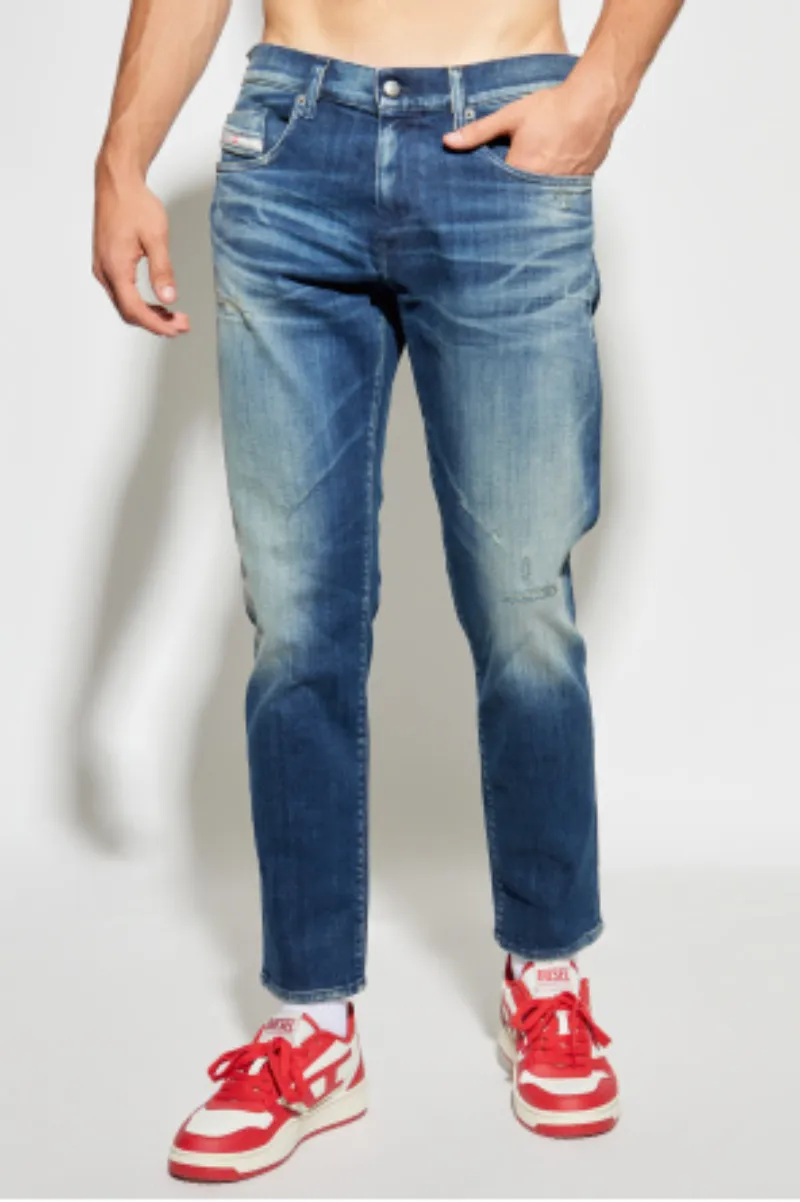 D-Strukt Distressed Jeans