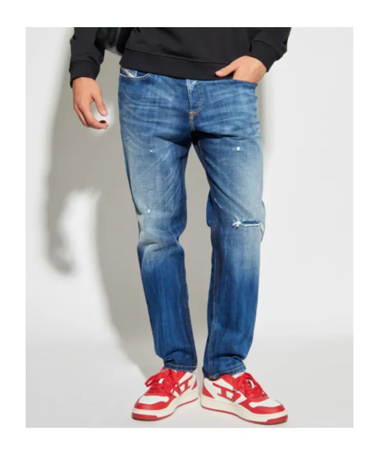 D-Finitive Distressed Jeans