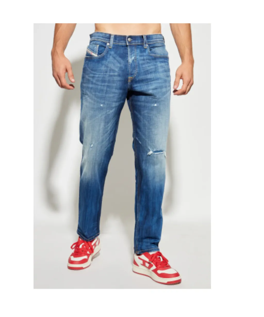 D-Finitive Distressed Jeans