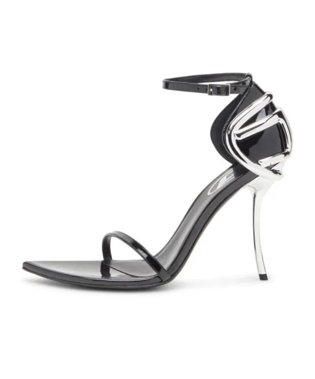 D-Ten&Half Sandals
