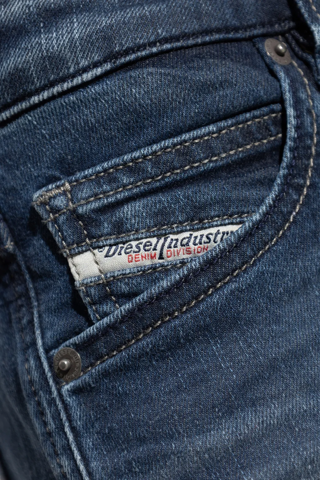 1992 D-Jiann Faded Jeans