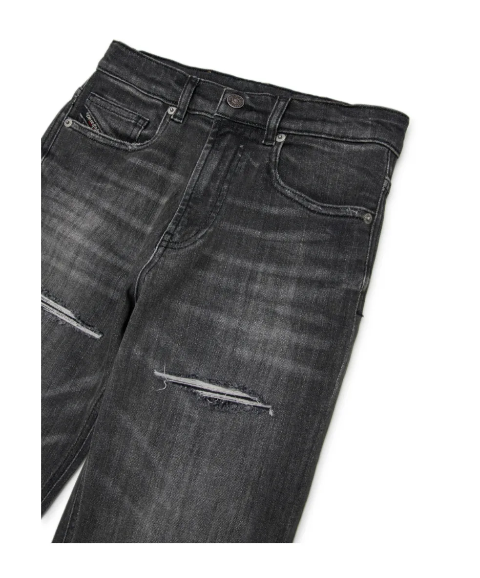 D-Maki-J Distressed Jeans