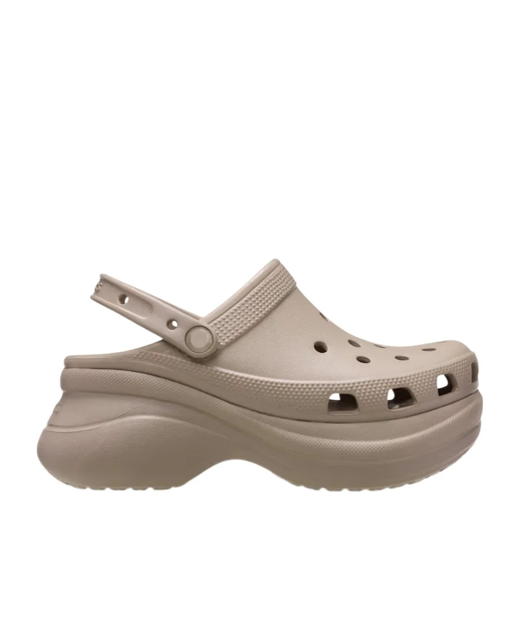 Round-Toe Clogs