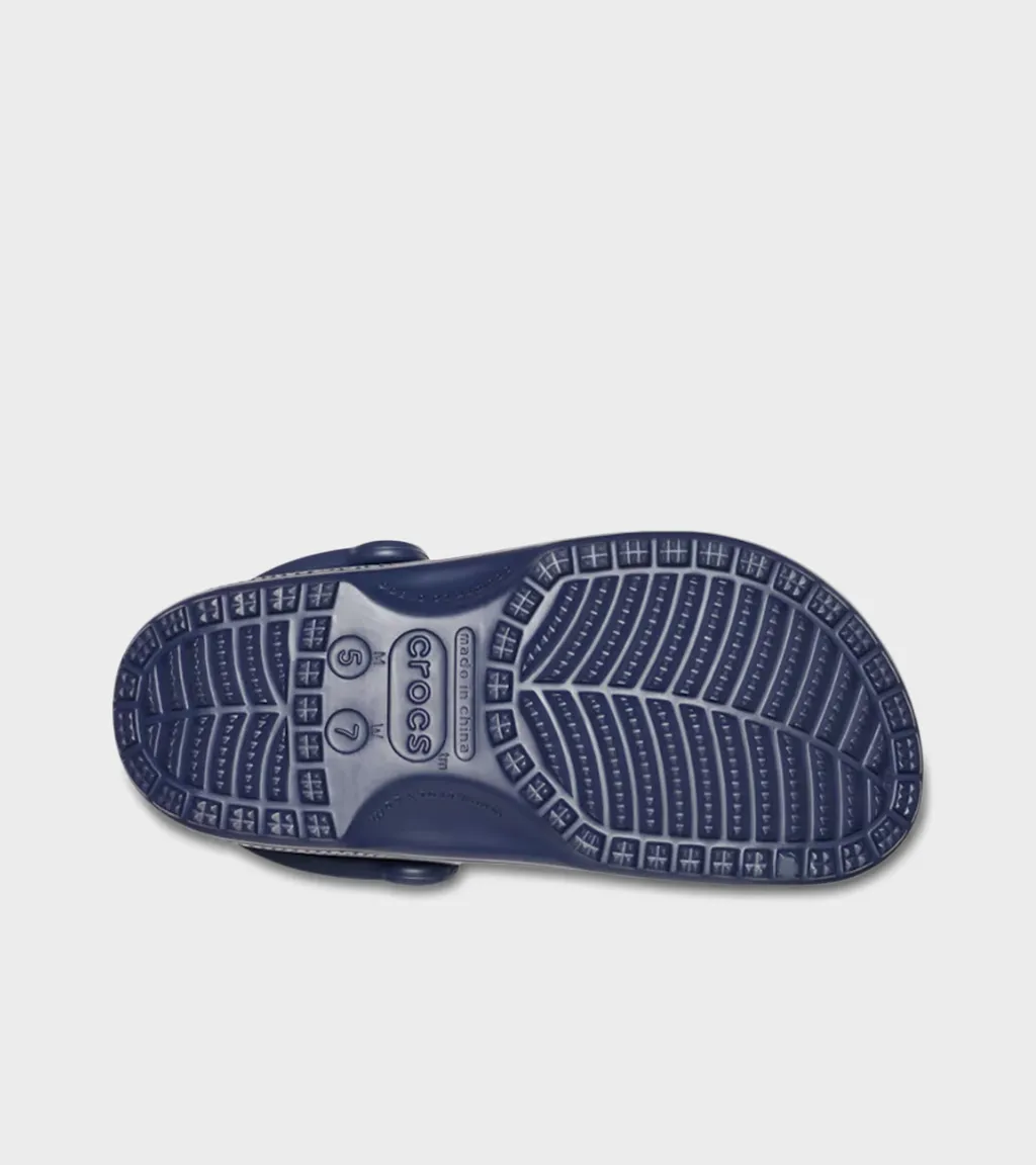 Round-Toe Clogs