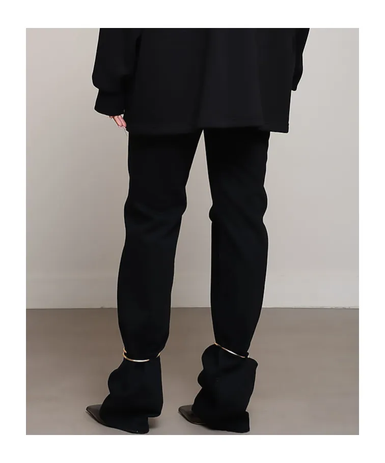 Straight Leg Fitted Jeans