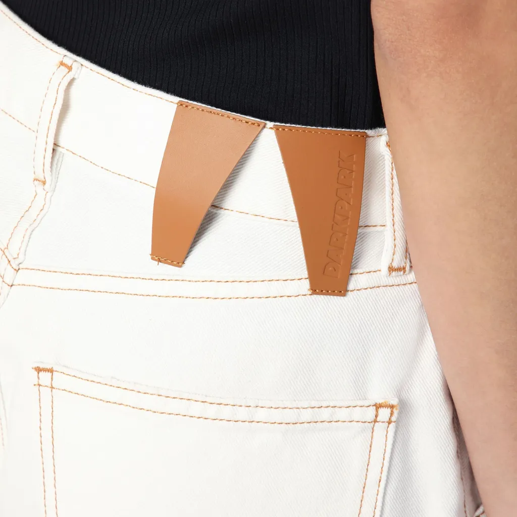 Wide-Leg Jeans