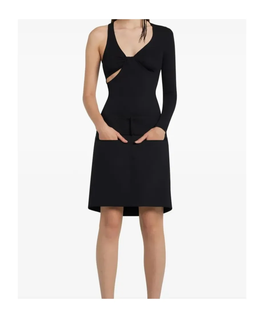 Twist-Detail Asymmetric Top