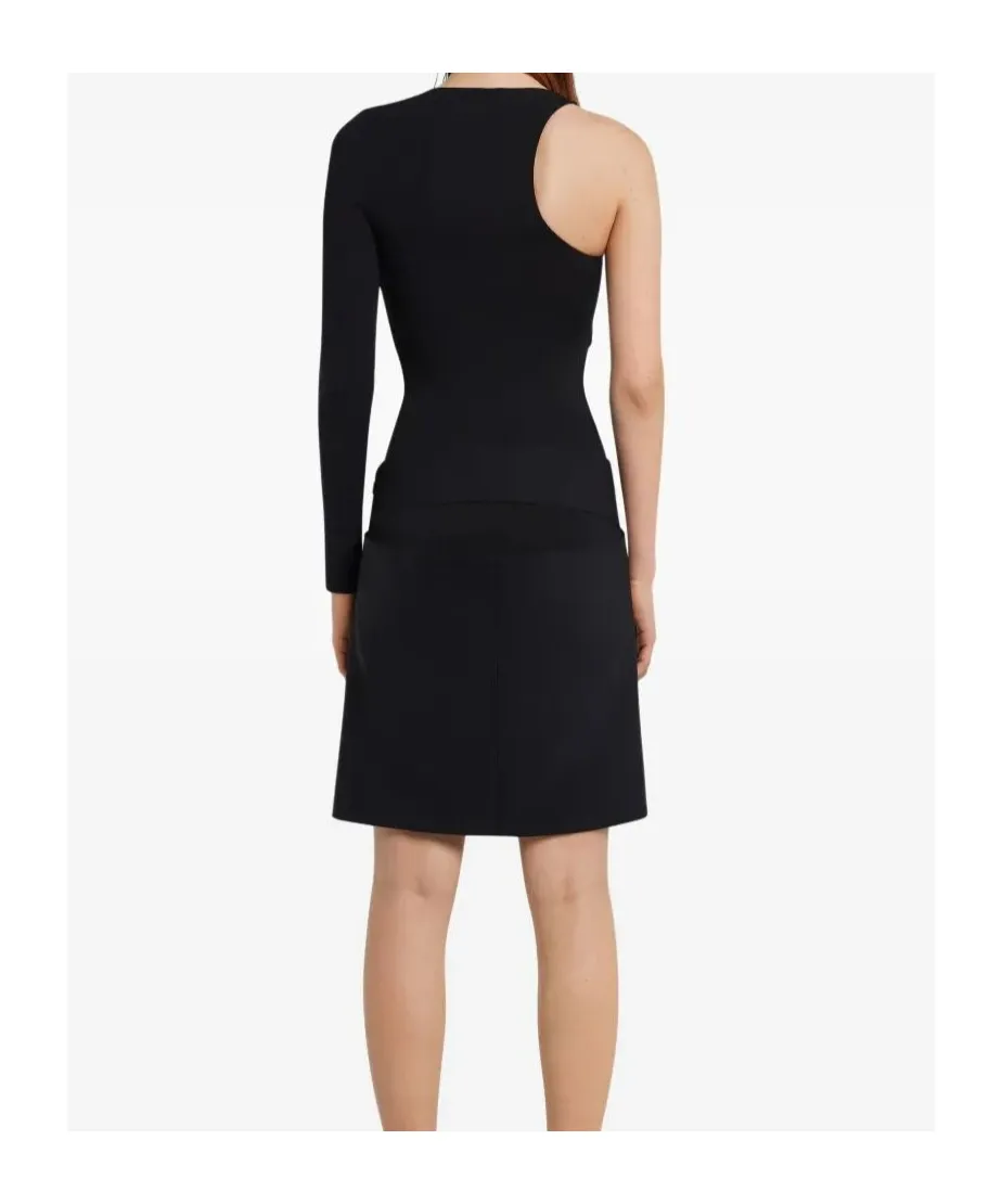 Twist-Detail Asymmetric Top