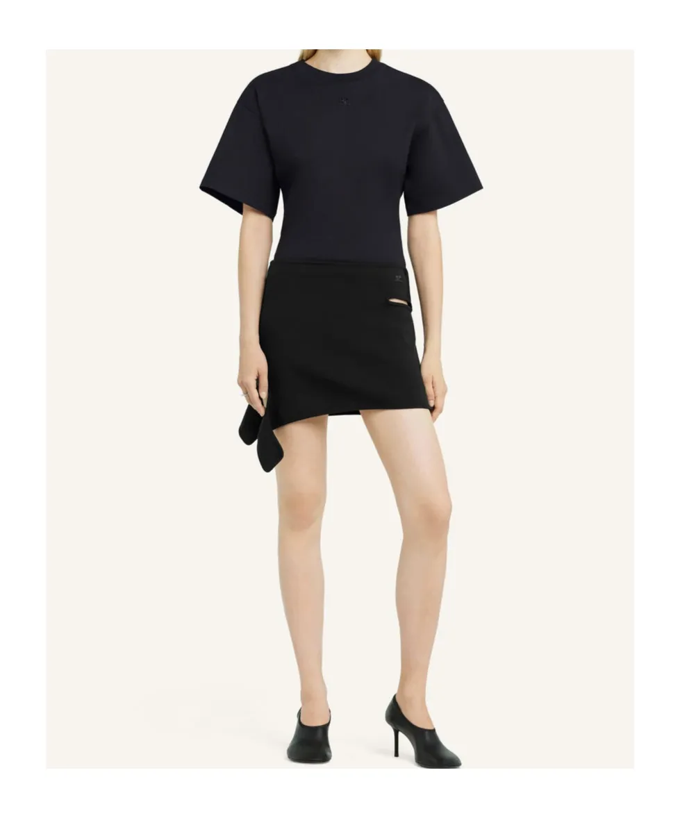 Wide Sleeved Fitted-Waist T-Shirt