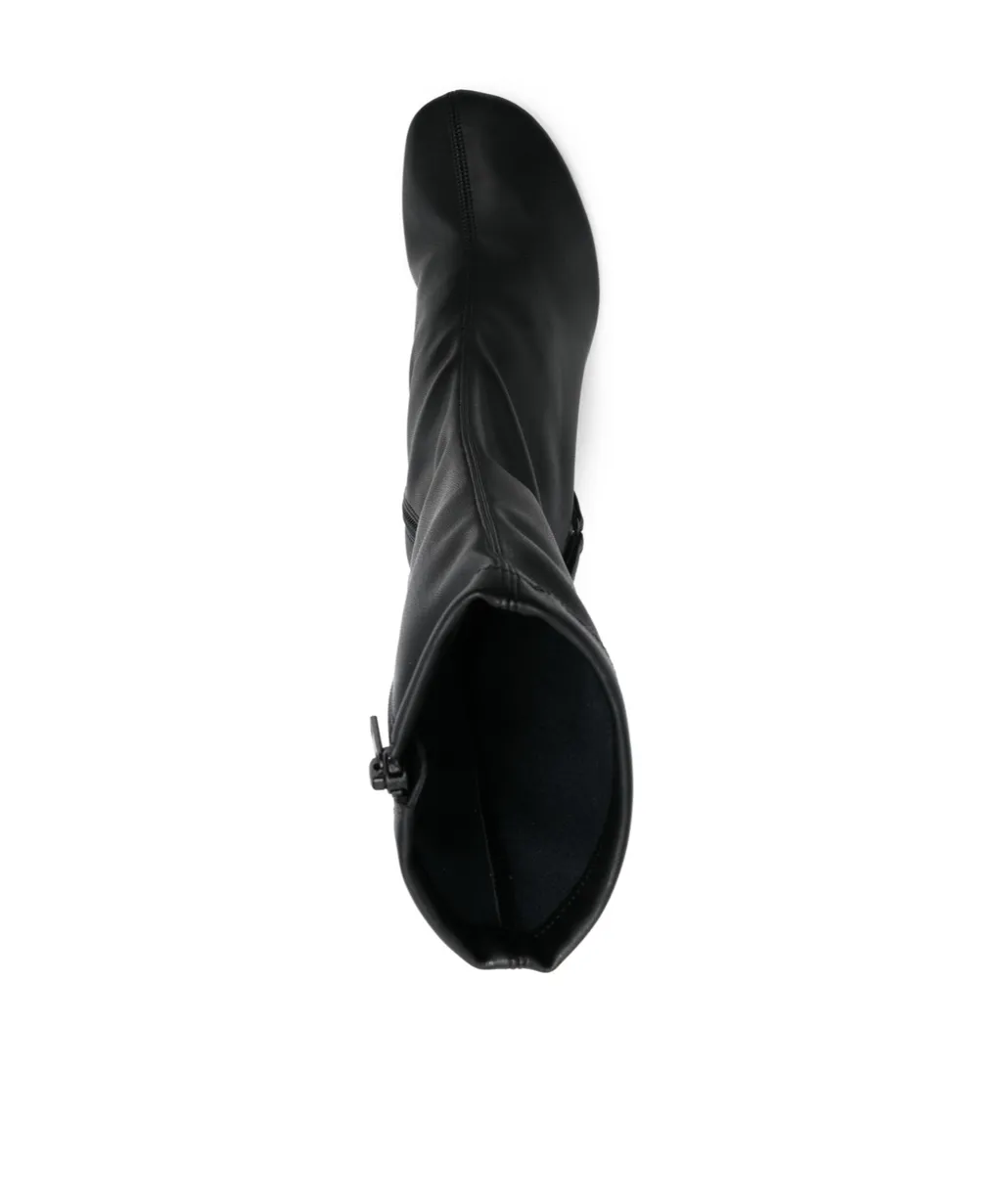 Oblique Zipped Boots