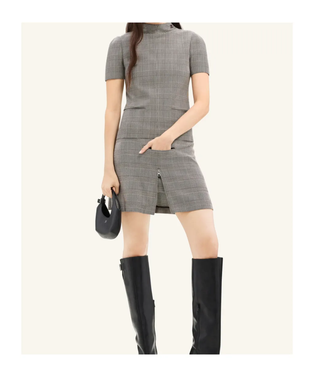 Mid-Rise A-Line Checked Mini Skirt