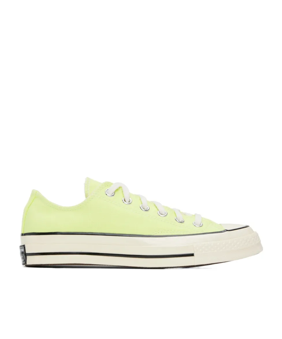 Logo-Lacing Low-Cut Casual Shoes