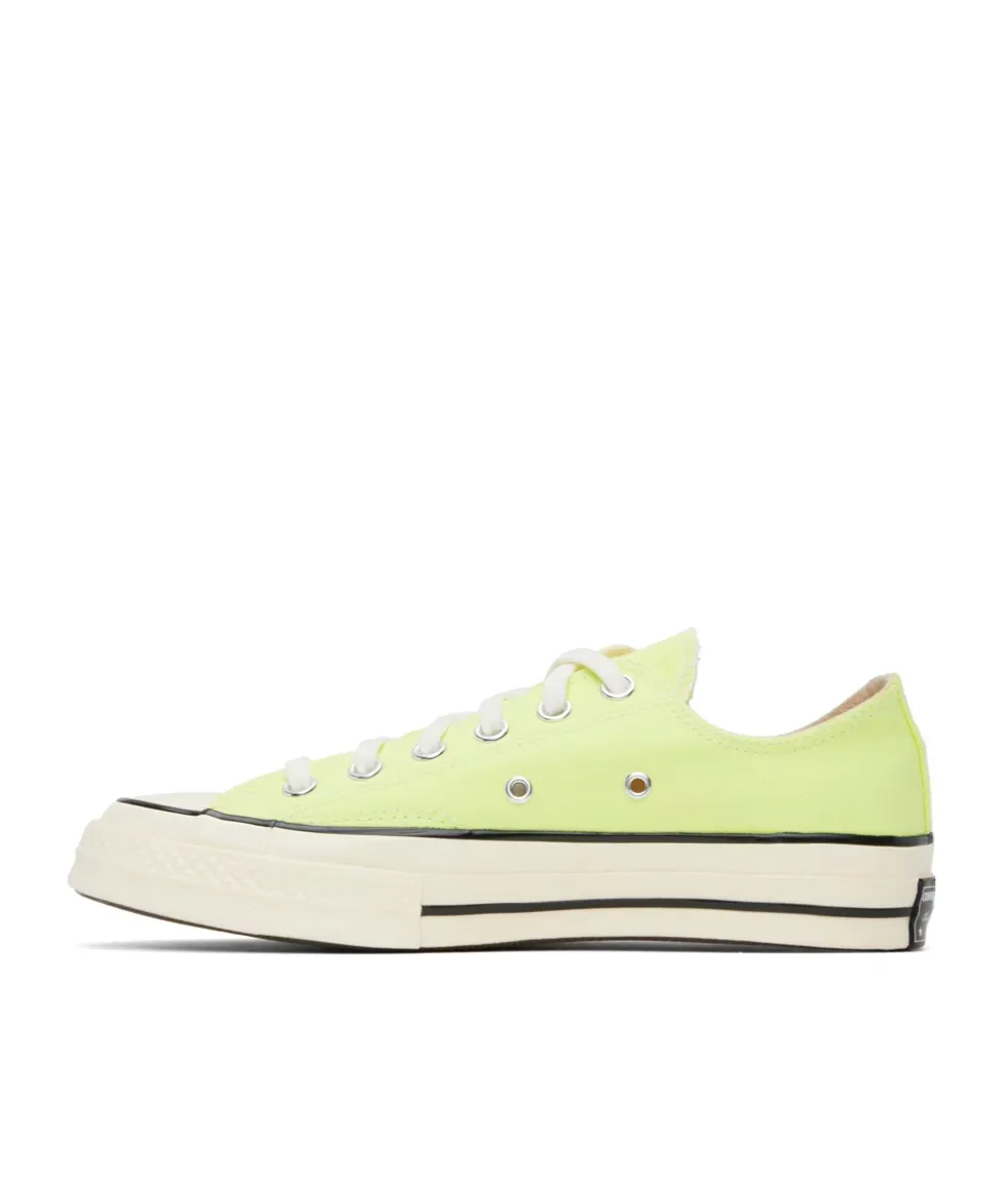 Logo-Lacing Low-Cut Casual Shoes