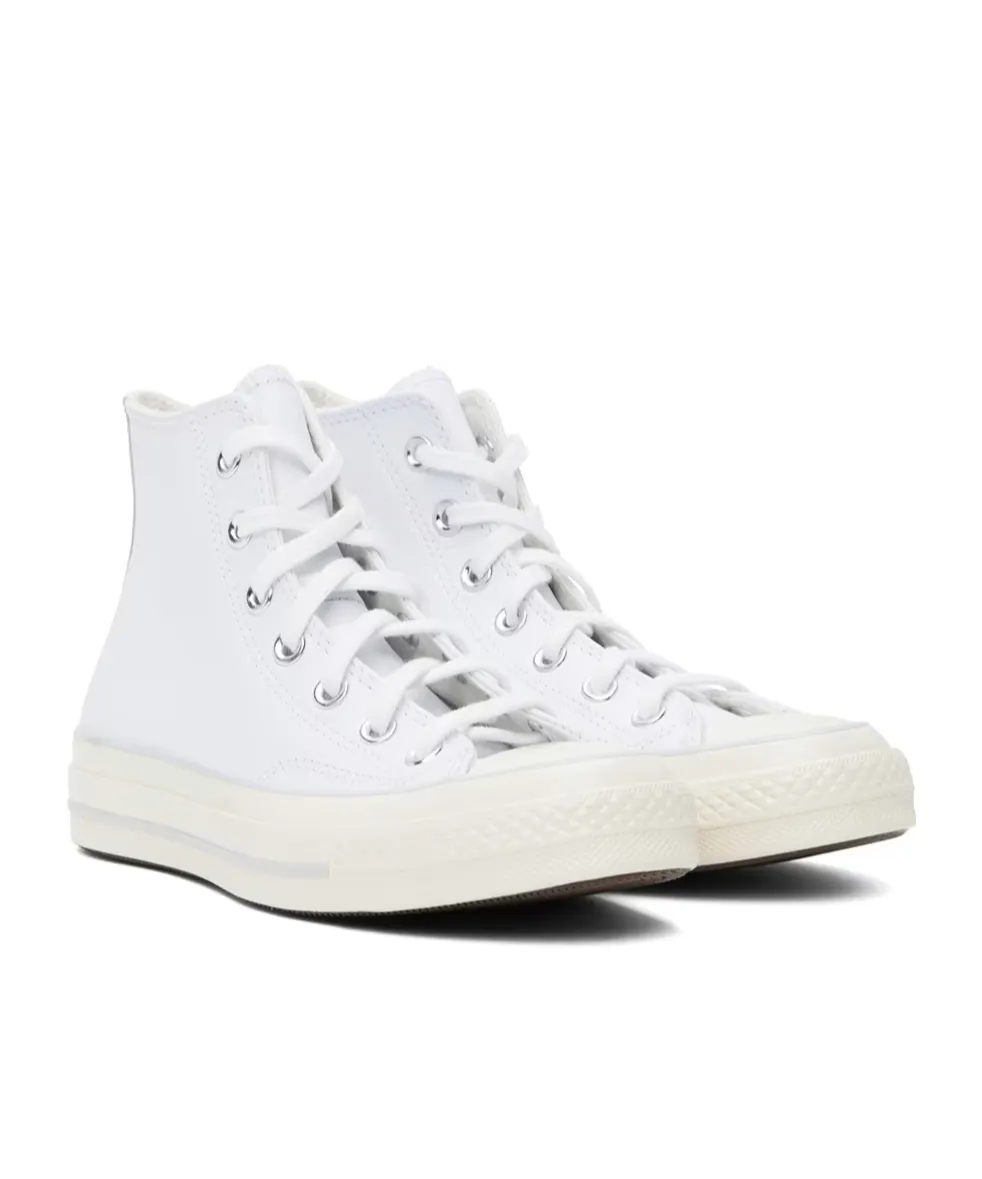 Logo Decorated High-Top Skate Shoes