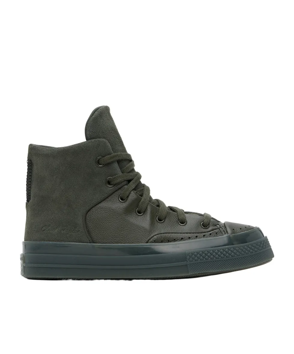 Logo Decorated High-Top Skate Shoes