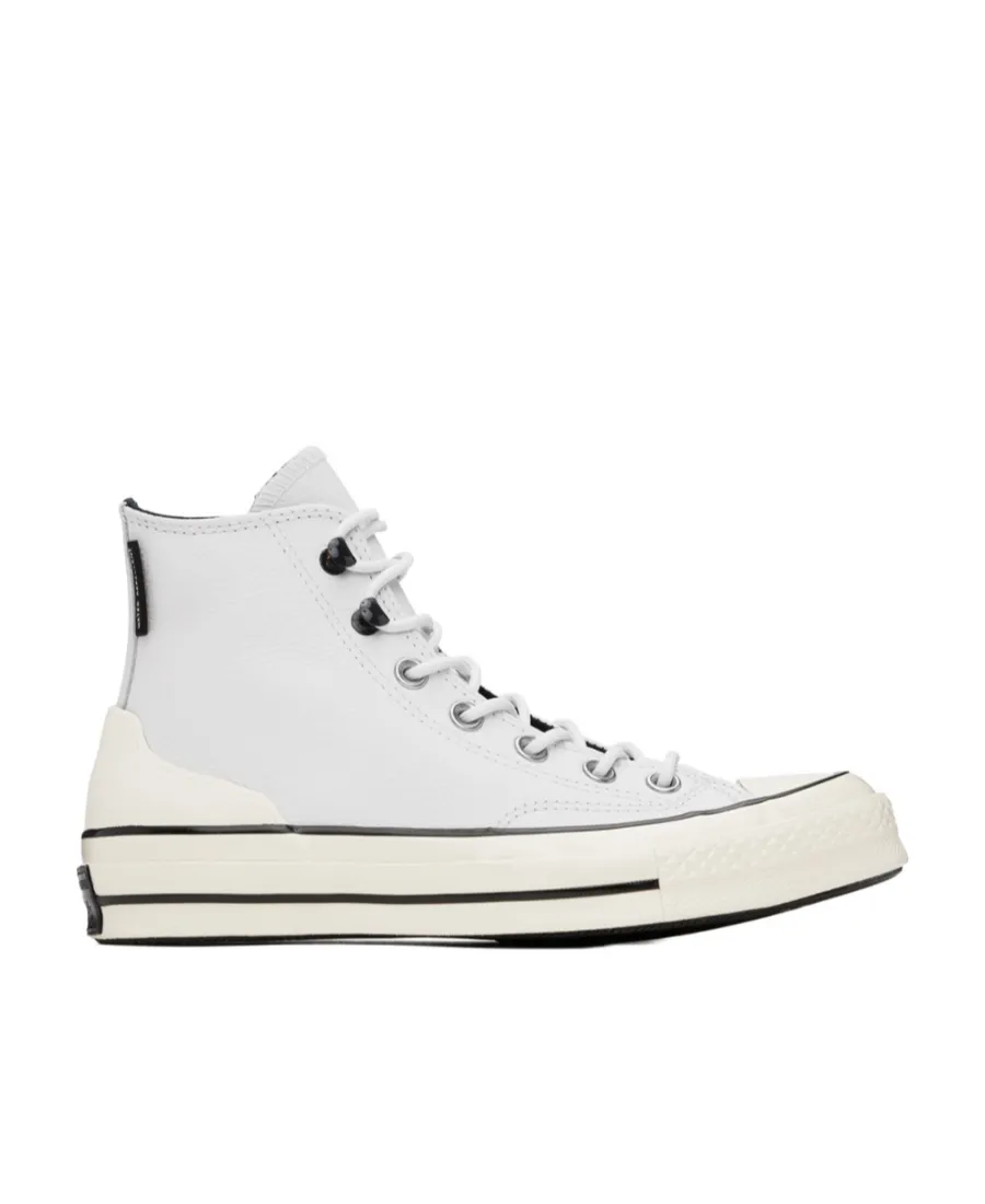 Logo Decorated High-Top Skate Shoes