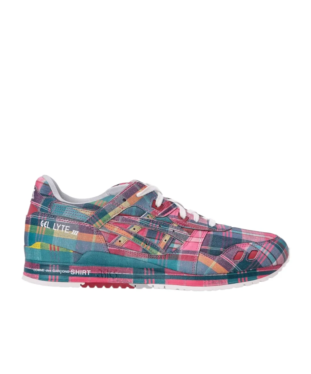 Lace-Up Low-Top Sneakers