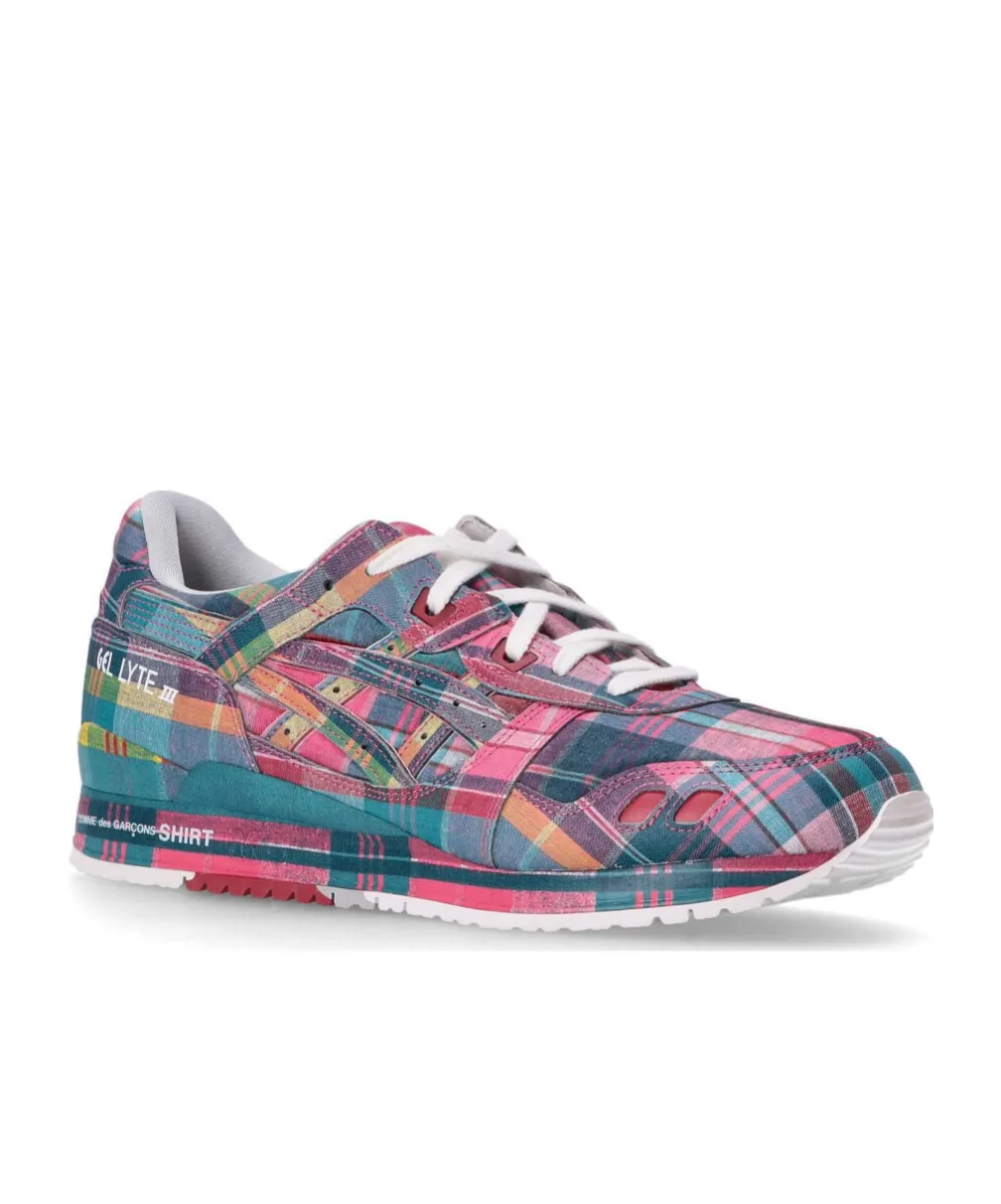 Lace-Up Low-Top Sneakers