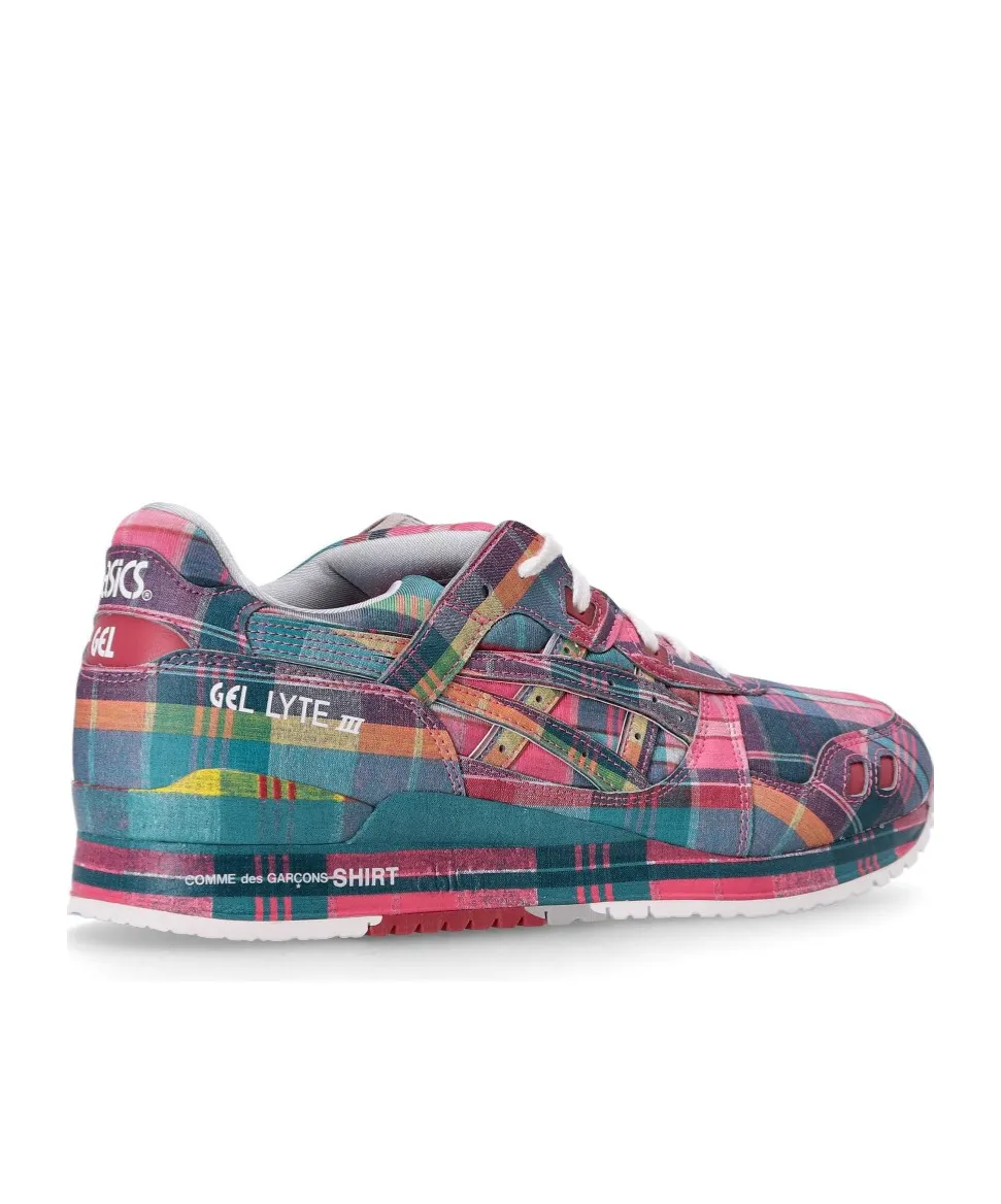 Lace-Up Low-Top Sneakers