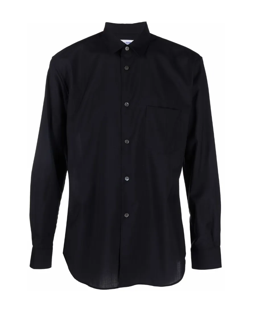 Long-Sleeved Buttoned Shirt