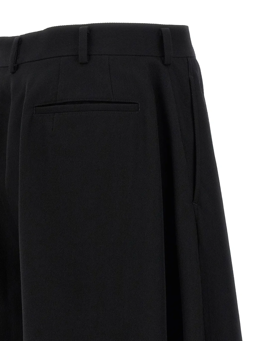 Pleated Wide-Leg Shorts