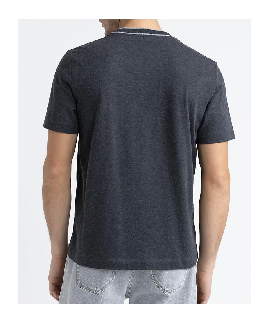 Contrasting-Collar T-Shirt
