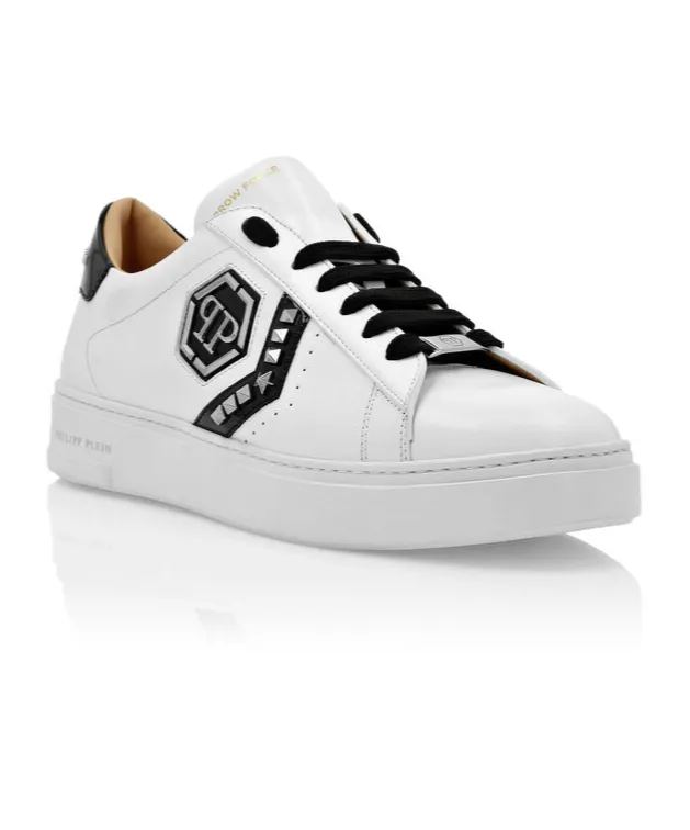 Round-Head Sneakers