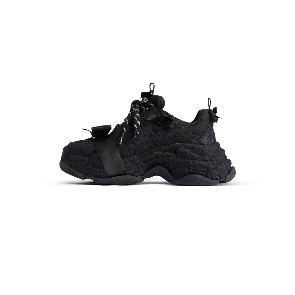 Triple S Lace Sneaker