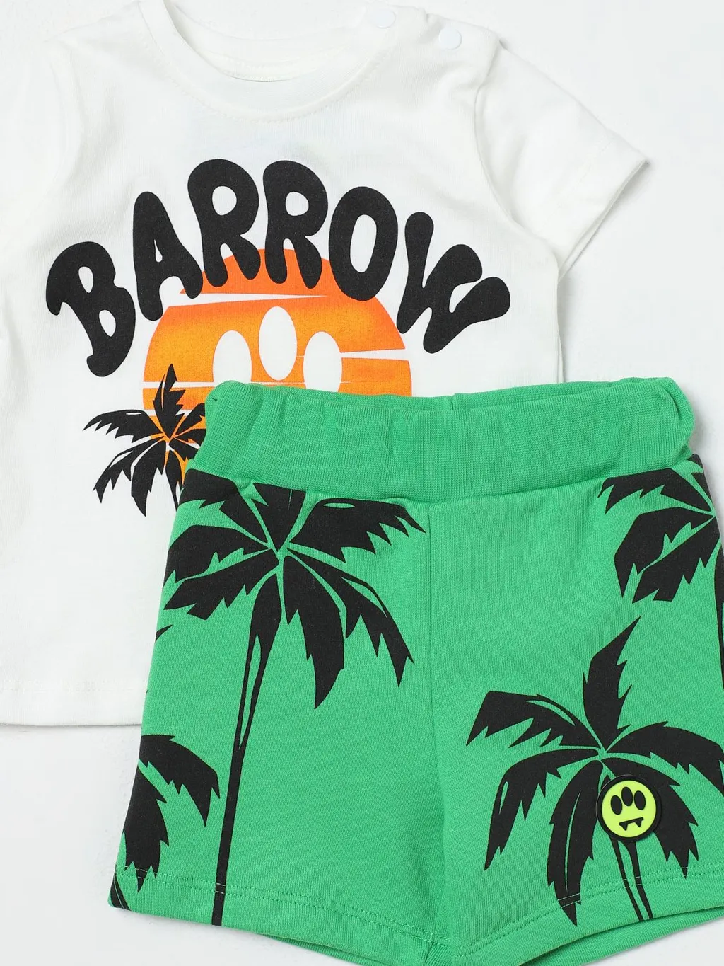 Short-Sleeved T-Shirt Suit