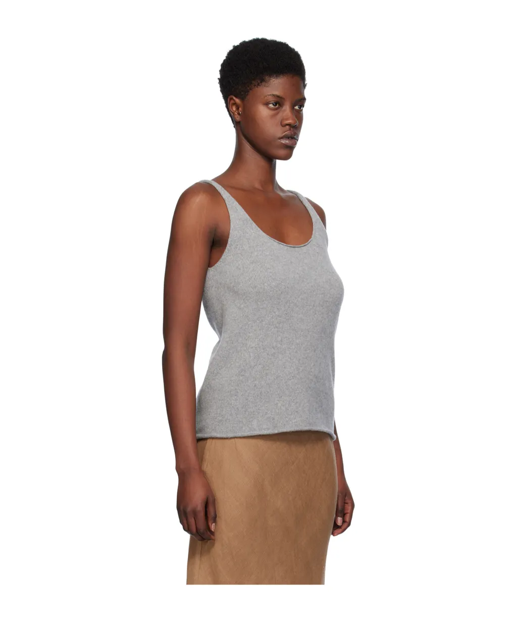 Curled Design Vest