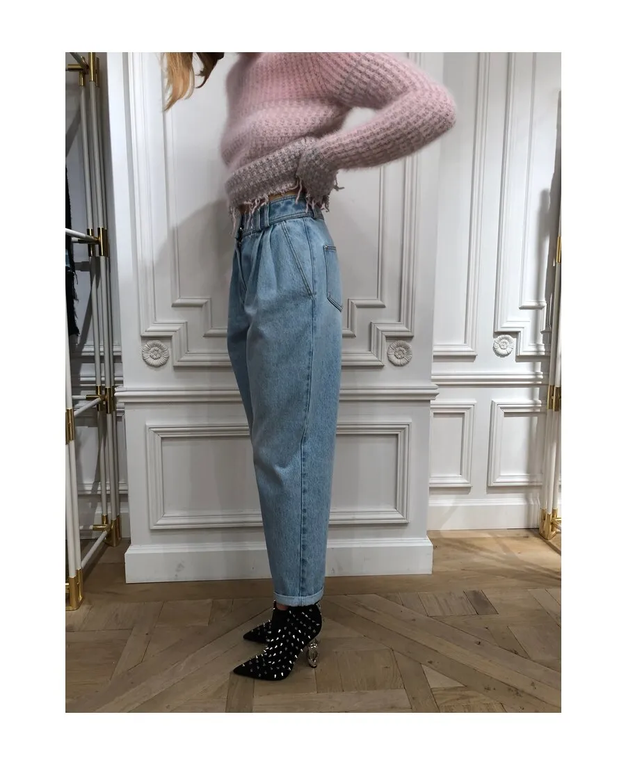 Pleated Tapered Jeans
