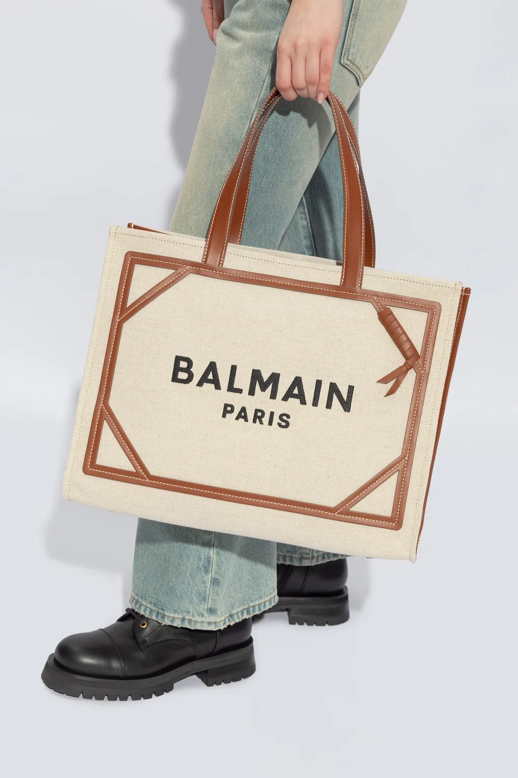 B Army 42 Open Top Shoulder Bag