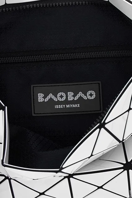 Geometric Pattern Crossbody Bag