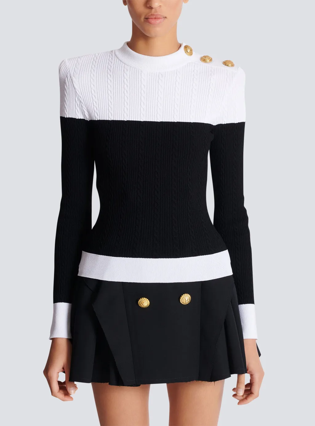 Long-Sleeved Two-Tone Knit Top