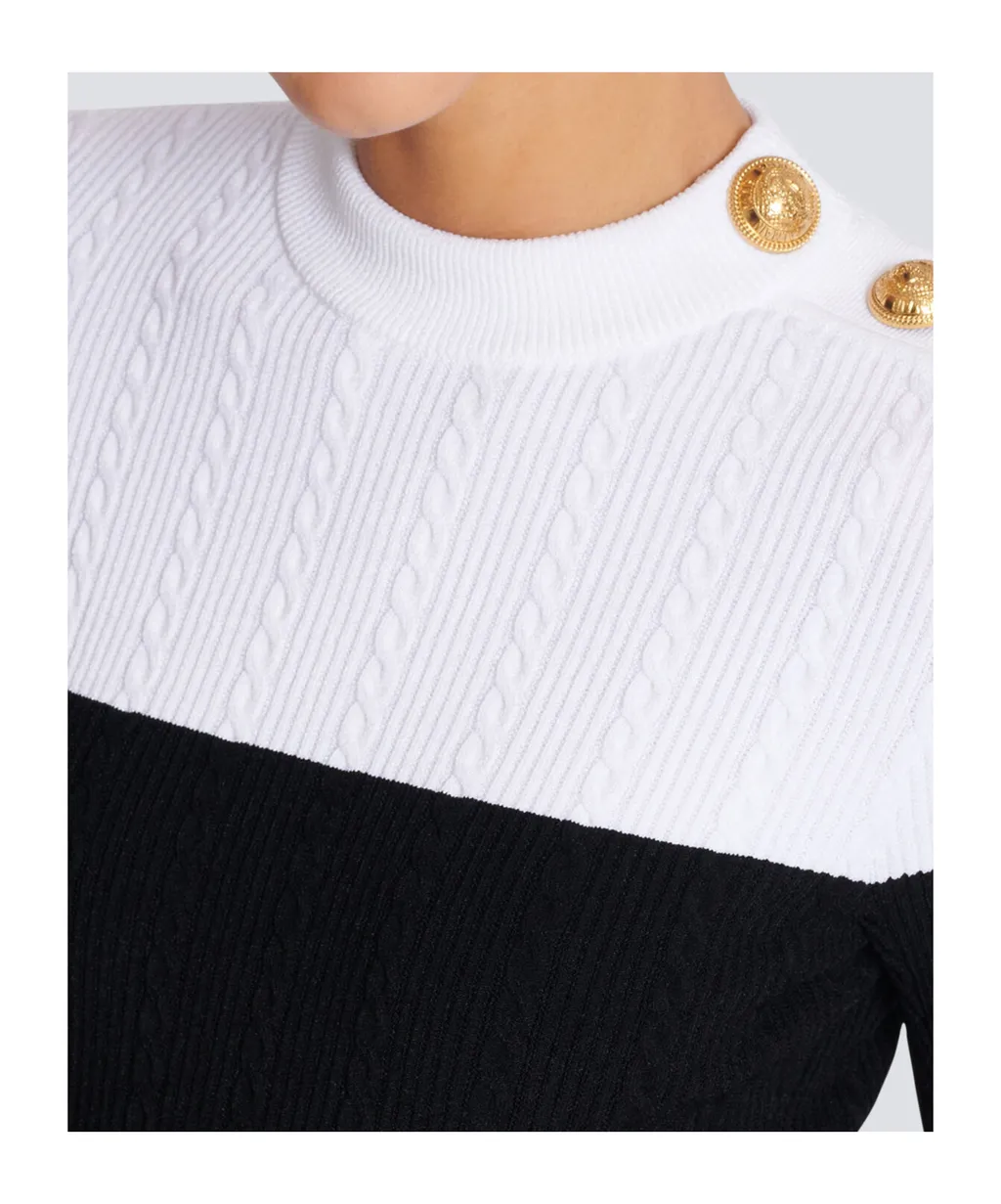 Long-Sleeved Two-Tone Knit Top