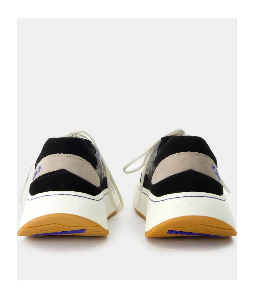 Log Baus Sneakers