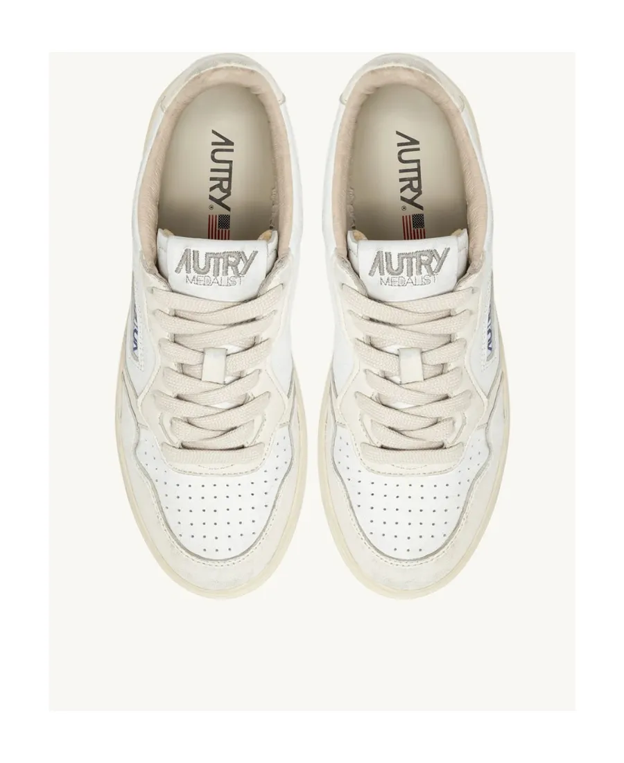 Medalist Low-Top Sneakers
