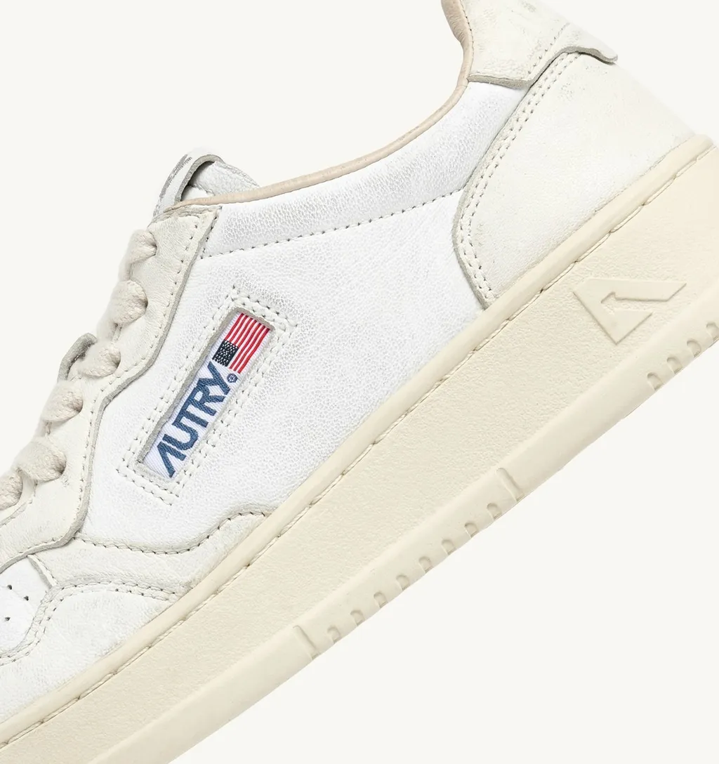 Medalist Low-Top Sneakers