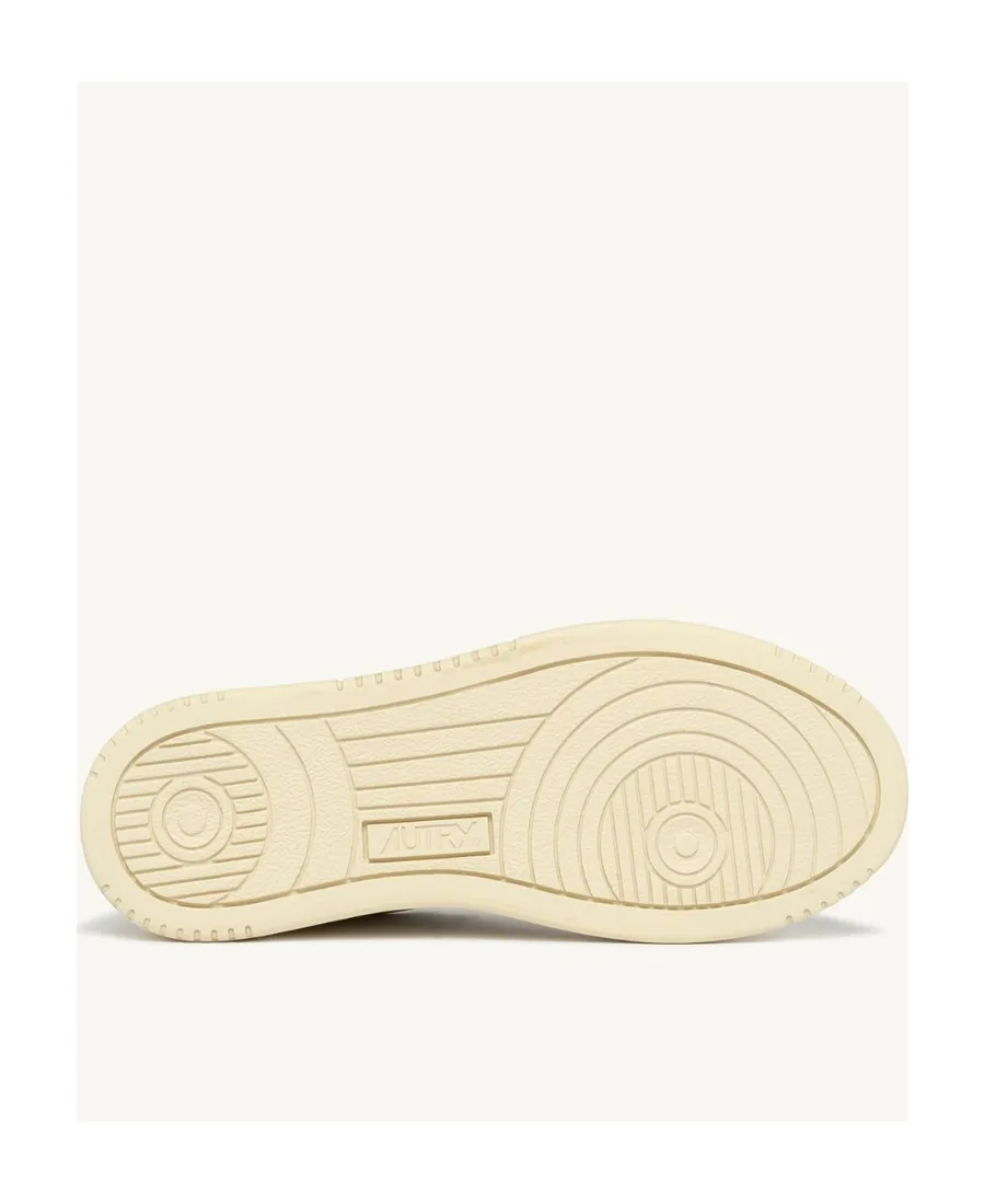Medalist Low-Top Sneakers
