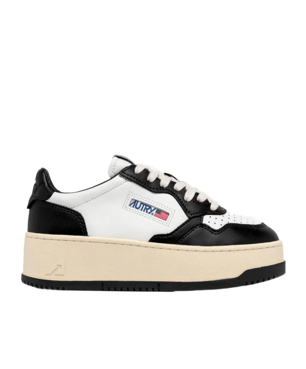 Medalis Platform Sneakers
