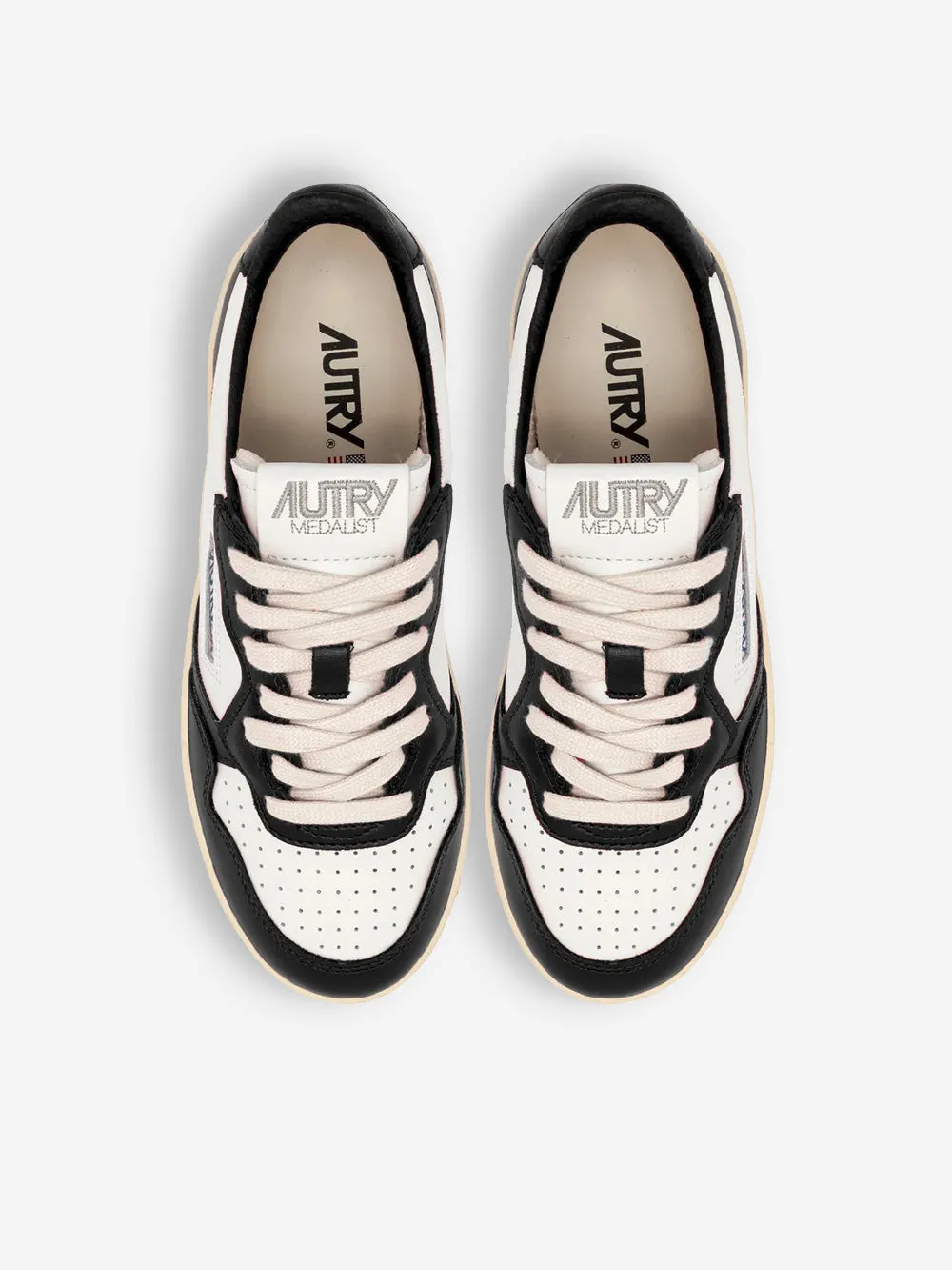 Medalis Platform Sneakers